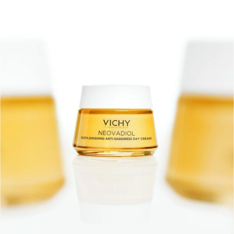vasetti di crema Vichy Neovadiol Post-Menopausa 50ml