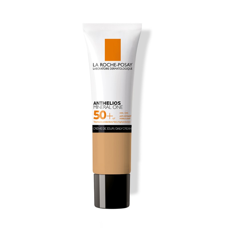 flacone di La Roche Posay Anthelios Mineral One Crema Colore 04 con SPF50+ 30 ml flacone di La Roche Posay Anthelios Mineral One Crema Colore 04 con SPF50+ 30 ml