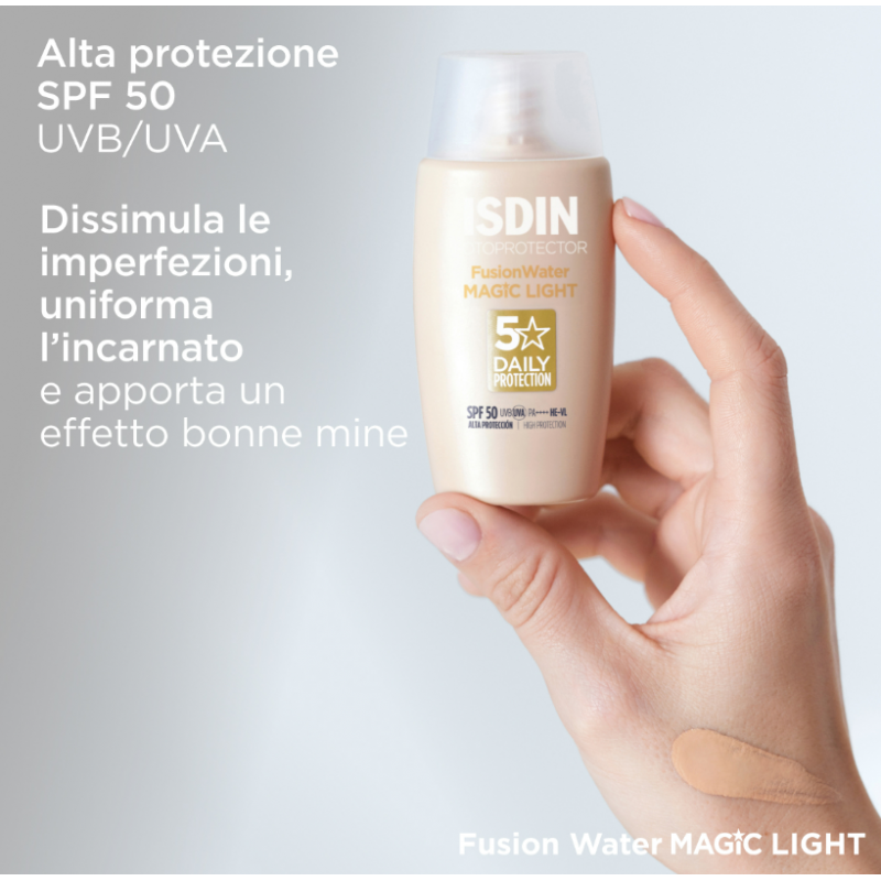 Flacone Isdin Fotoprotector Fusion Water Color Light Protezione Viso SPF50 50ml