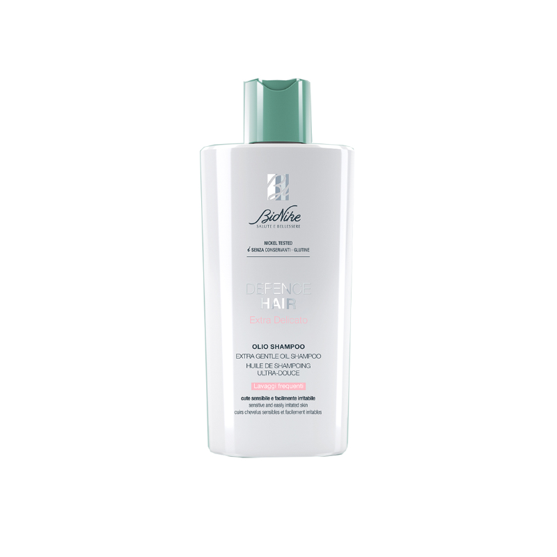 flacone di Eucerin Defence Hair Olio Shampoo Extra Delicato 400 ml flacone di Eucerin Defence Hair Olio Shampoo Extra Delicato 400 ml