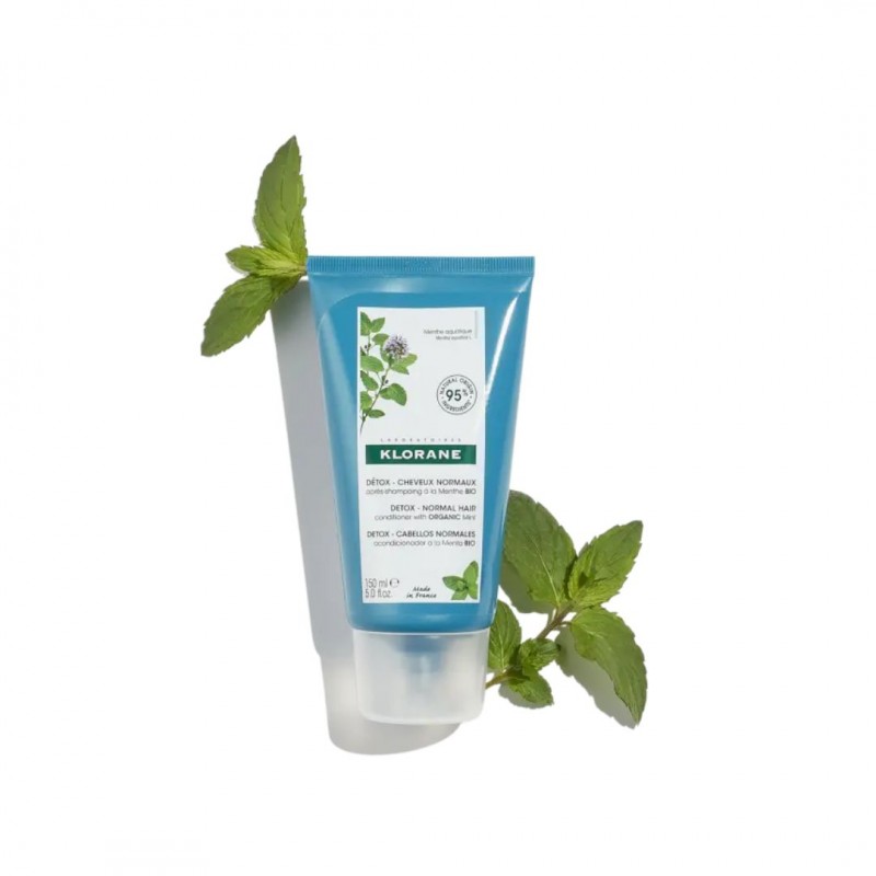 Un Flacone di Klorane Balsamo alla Menta Bio per Capelli Protetti e Idratati 150 ml