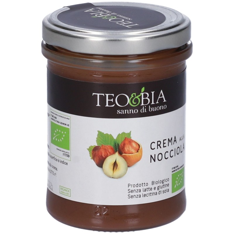 Primo piano di CREMA NOCCIOLA TEO&BIA BIO Primo piano di CREMA NOCCIOLA TEO&BIA BIO