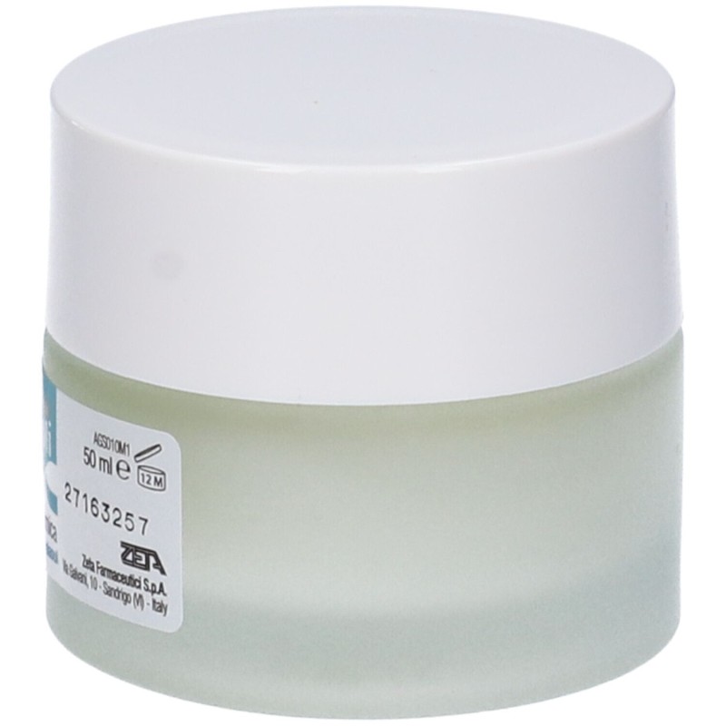 Foto ravvicinata di Zeta Farmaceutici Golasept Propoli Pomata Balsamica 50ml Foto ravvicinata di Zeta Farmaceutici Golasept Propoli Pomata Balsamica 50ml