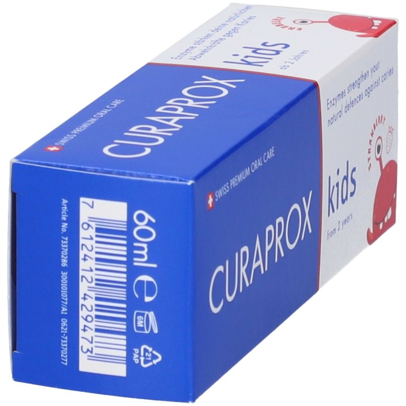 Primo piano di Curaprox Kids Dentifricio Bambini Con Fluoro 950ppm Gusto Fragola 60ml Primo piano di Curaprox Kids Dentifricio Bambini Con Fluoro 950ppm Gusto Fragola 60ml