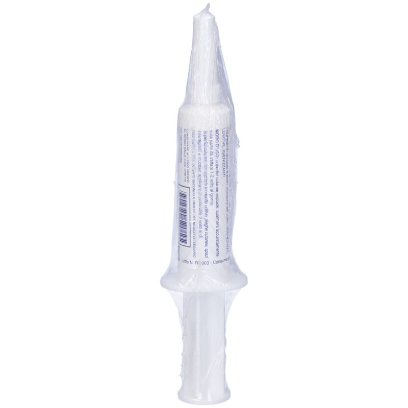 Primo piano di RHD Crema Dermatologica per Cani Siringa da 10g Primo piano di RHD Crema Dermatologica per Cani Siringa da 10g