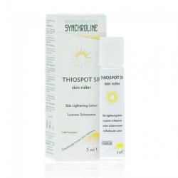 Primo piano di Synchroline Thiospot Skin Roller anti-macchie per viso e corpo 5ml Primo piano di Synchroline Thiospot Skin Roller anti-macchie per viso e corpo 5ml