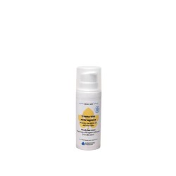 Foto della confezione di Biofficina Toscana Crema Viso Idratante Uomo Note Legnose per Idratazione e Protezione 50ml