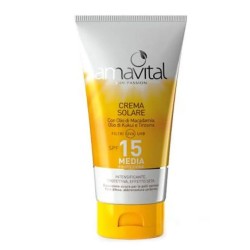 Confezione originale di Amavital Crema solare SPF15 per Protezione Media Corpo 150ml Confezione originale di Amavital Crema solare SPF15 per Protezione Media Corpo 150ml