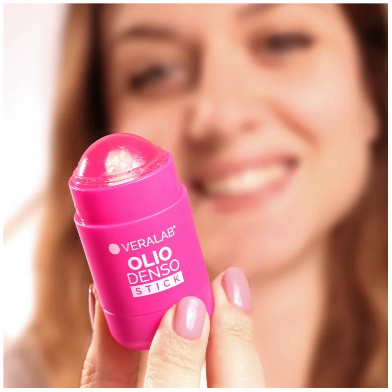 texture Veralab Olio Denso Stick detergente solido per Pelli Sensibili 15ml texture Veralab Olio Denso Stick detergente solido per Pelli Sensibili 15ml