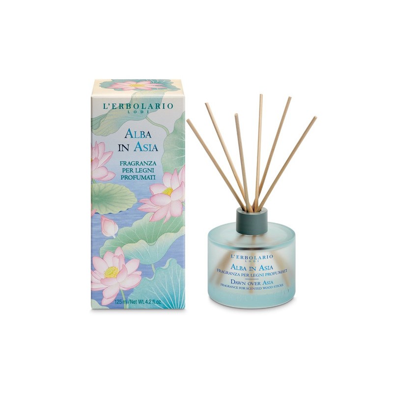confezione di L’Erbolario Alba In Asia Fragranza per Legni Profumati Confezione 120ml confezione di L’Erbolario Alba In Asia Fragranza per Legni Profumati Confezione 120ml