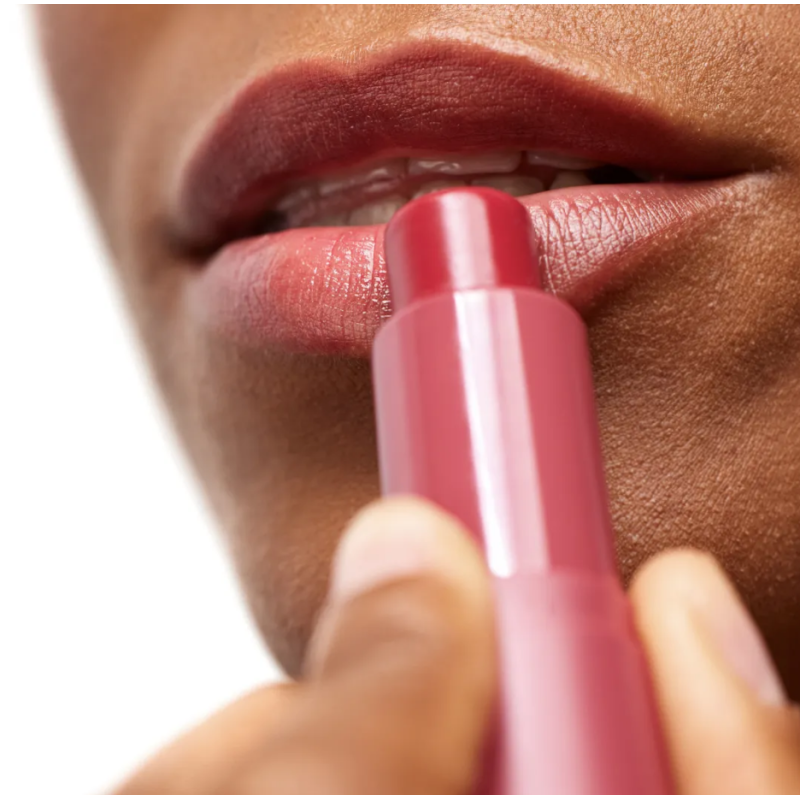 Isdin Reparador Labial con Acido Ialuronico Balsamo Labbra Colore Borgogna Stick 4g Isdin Reparador Labial con Acido Ialuronico Balsamo Labbra Colore Borgogna Stick 4g