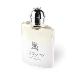 Trussardi Donna Eau de Toilette profumo floreale-fruttato per donna 30 ml Trussardi Donna Eau de Toilette profumo floreale-fruttato per donna 30 ml
