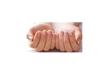 Sfaldamento unghie: cause e soluzioni